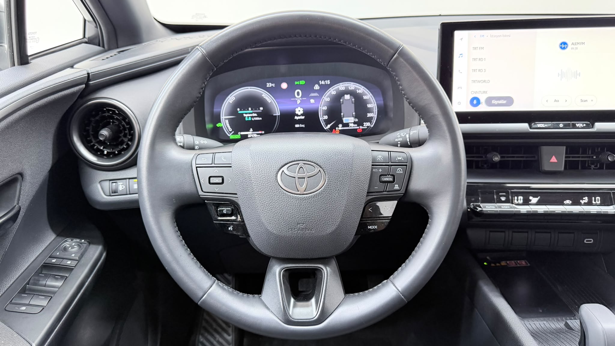 TOYOTA C-HR 11
